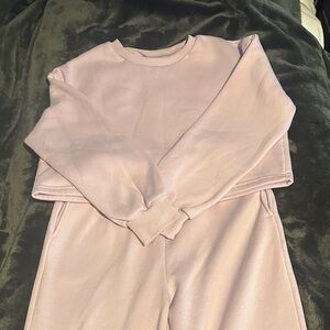Cozy Lavender Cropped Sweatshirt and Sweatpants Set